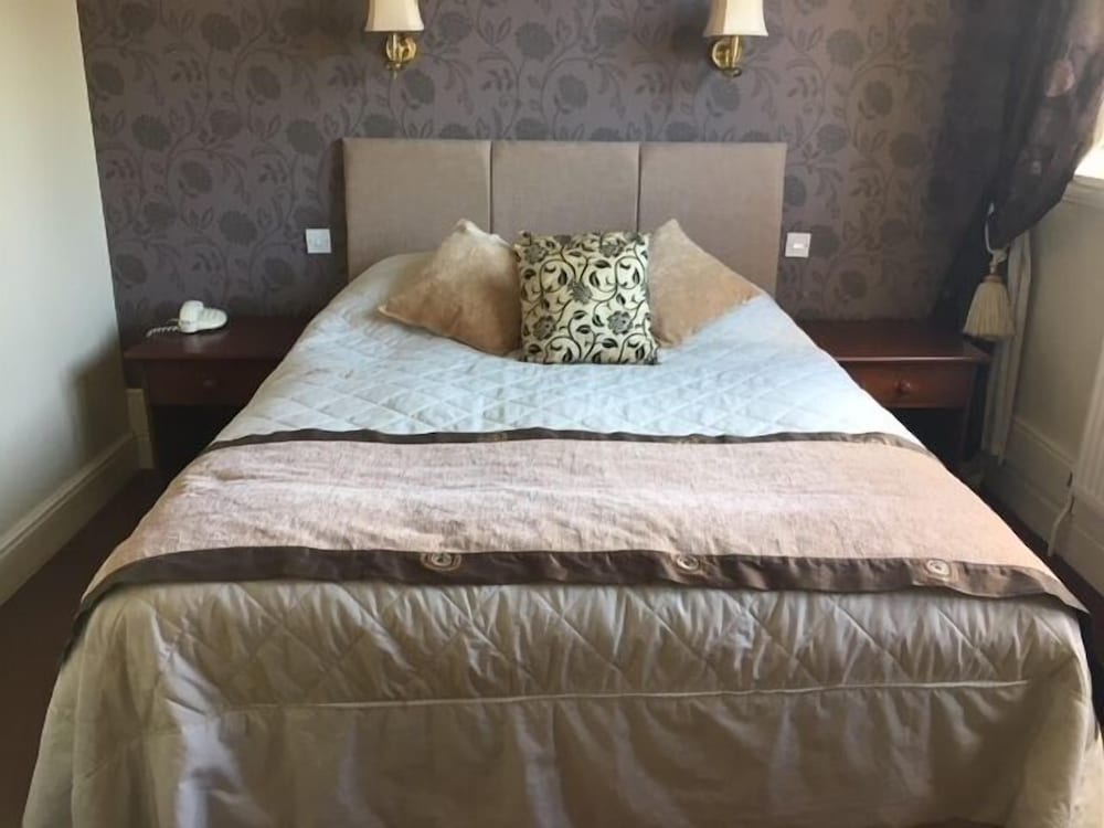Classic Double Room, 1 King Bed, City View