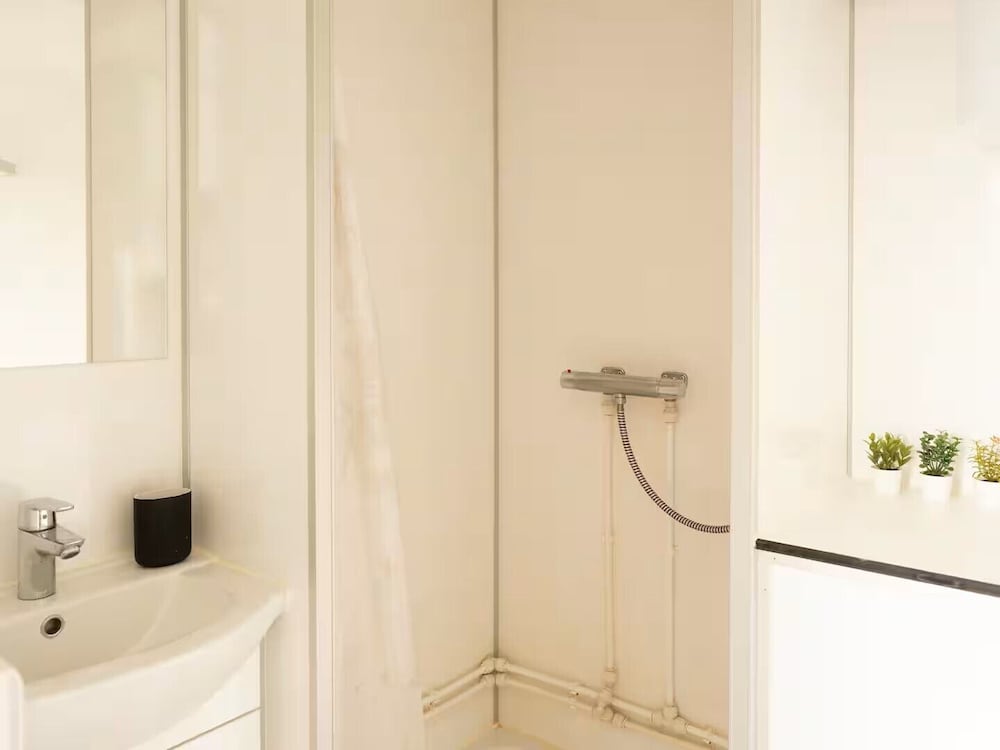 Room, 1 Double Bed (Chic Solo Double) - Photo 20