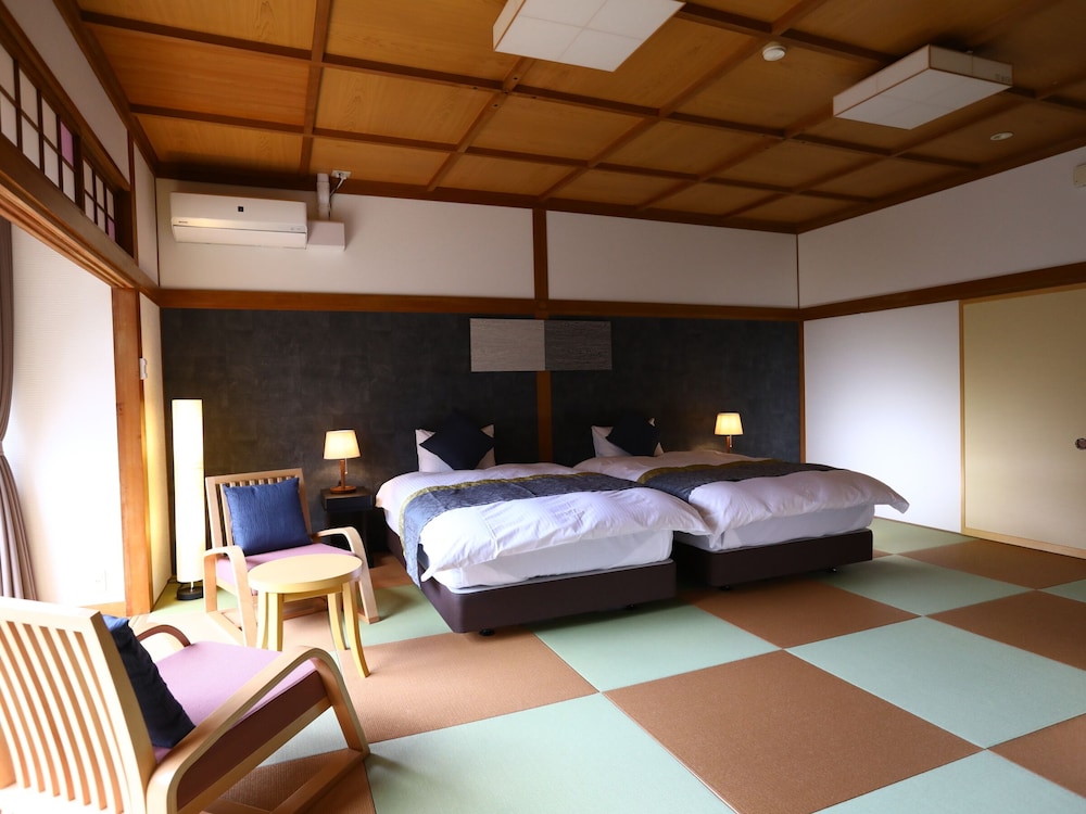 Superior Twin Room photo 2