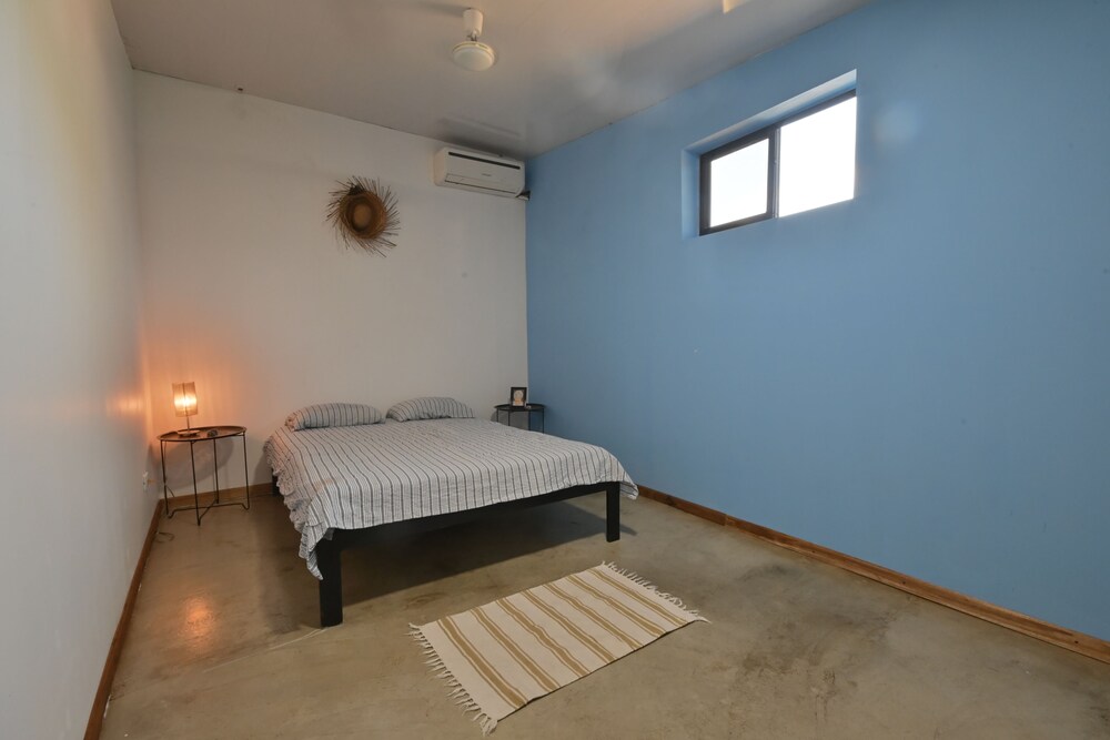 Economy Room, Shared Bathroom photo 1