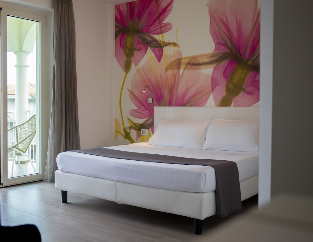 Superior Double Room Single Use photo 1