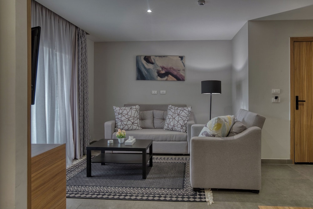 Family Suite - Photo 7
