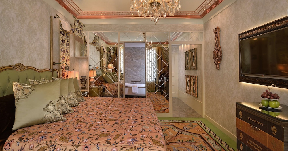 Privé Premium Room