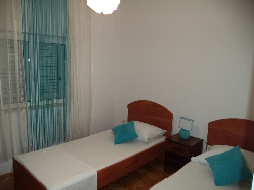 Apartment (Mario - apartment with pool - A1(6+2))