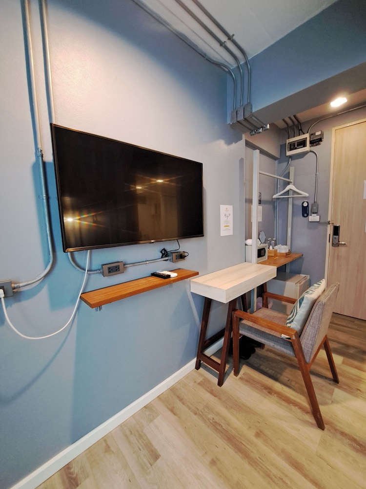 Deluxe Family Room - Photo 6