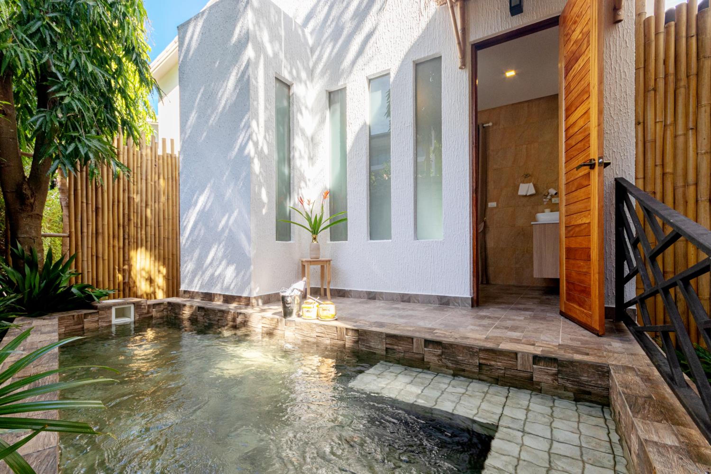 Private pool Villa seaside view - Photo 3