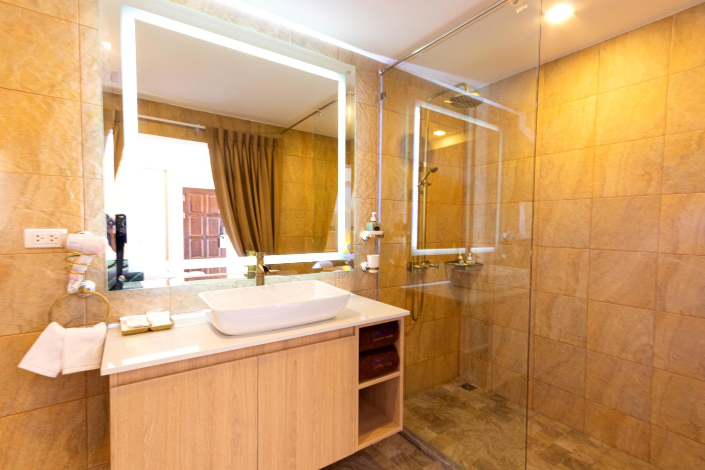 Deluxe Double Room With Sea View - Photo 5