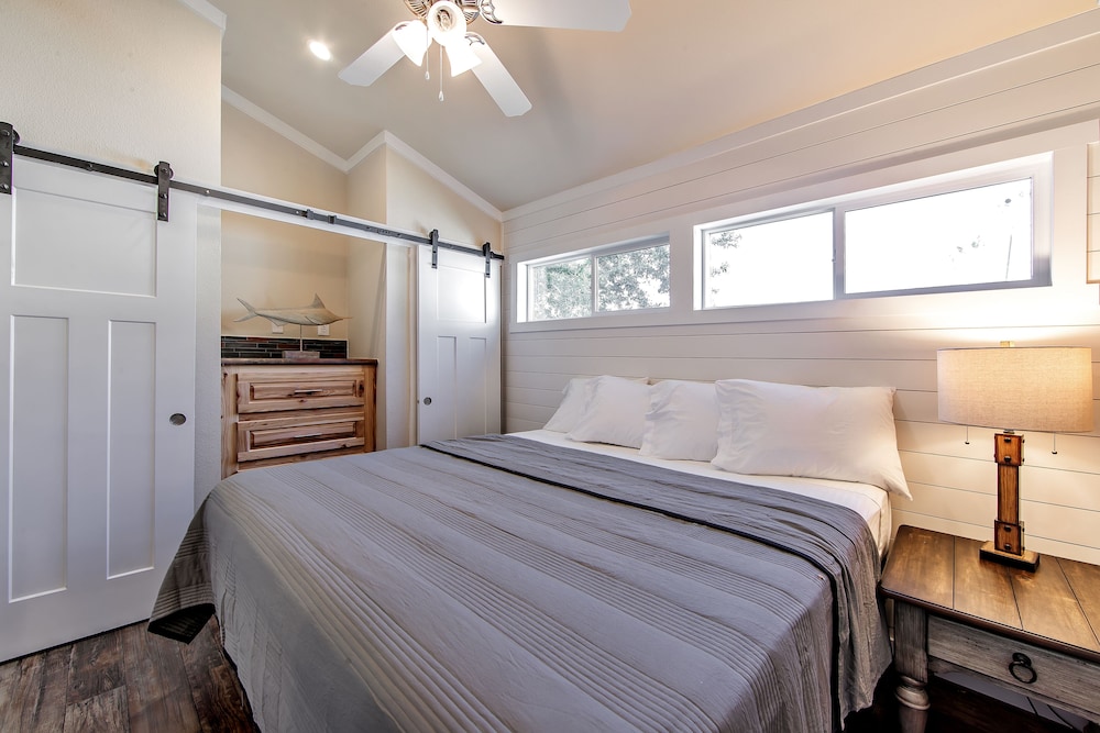 Deluxe Cottage