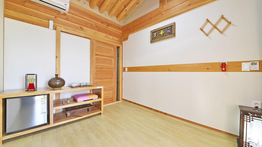 Basic Room, 1 Bedroom (Moogungwha) - Photo 2