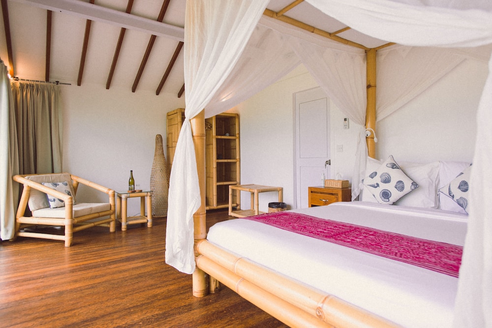Deluxe Double or Twin Room, Garden View (Hill Side Bungalow) - Photo 2