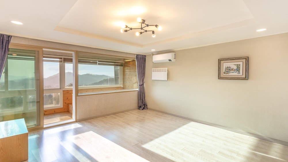 Basic Room, 1 Bedroom (supgil) photo 2