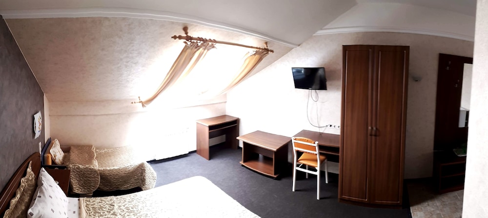 Economy Double Room photo 2