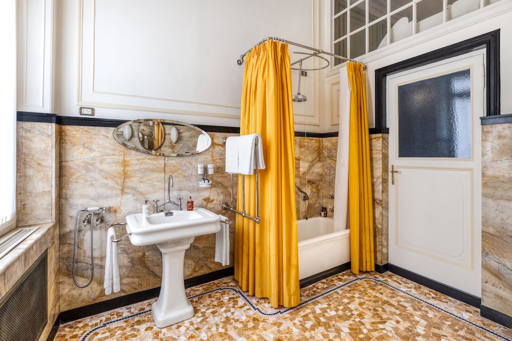 Premier Double Room, 1 Queen Bed, Balcony