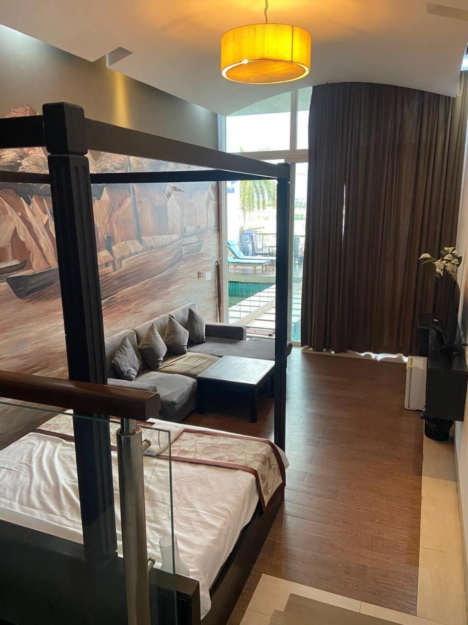 Suite With Private Pool photo 3