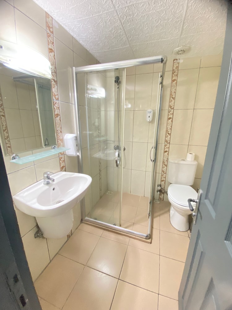 Standard Double or Twin Room photo 2