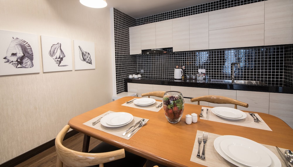 1-Bedroom Penthouse photo 3