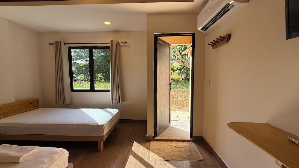 Deluxe Double Room, Garden View