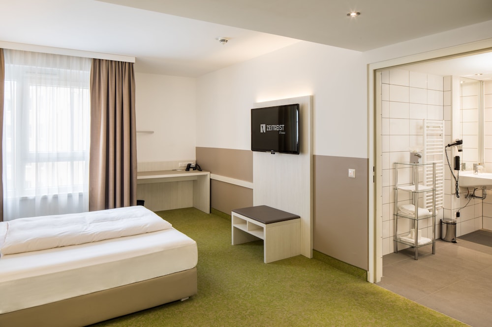 Standard Double Room, Accessible photo 2