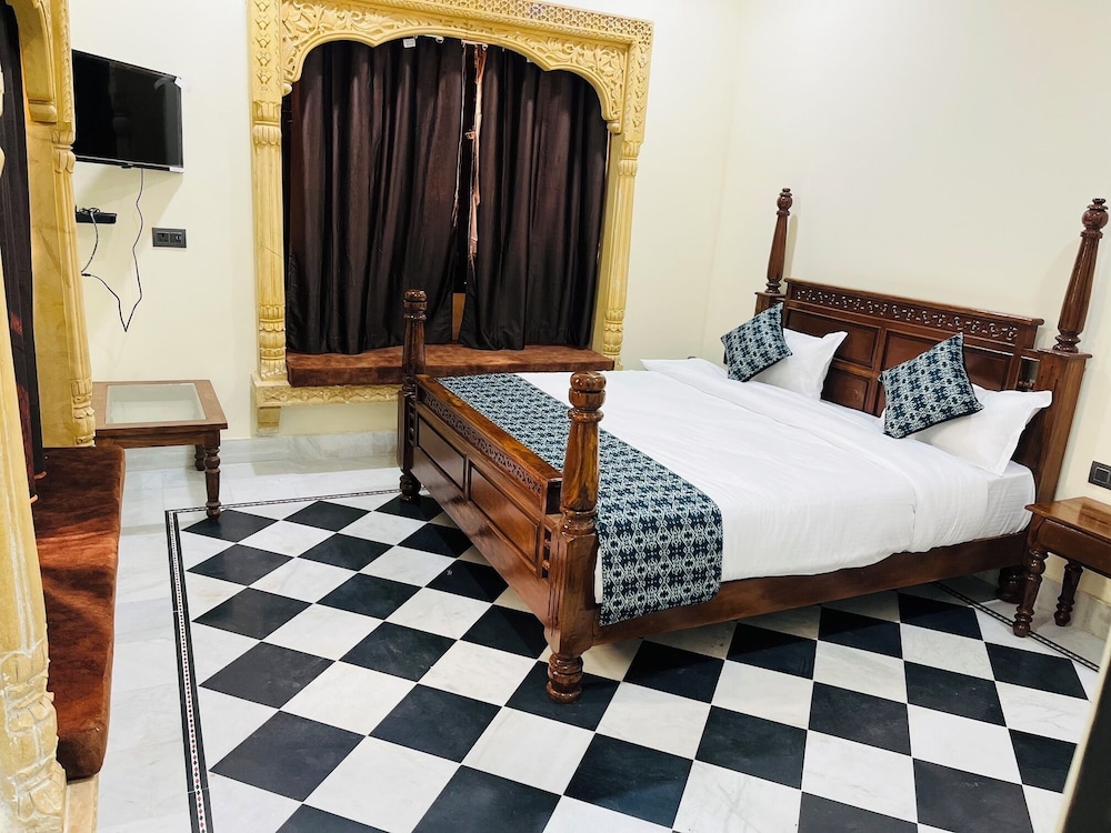 Luxury Double Room, Balcony, City View