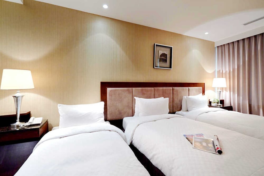 Deluxe Triple Room photo 3