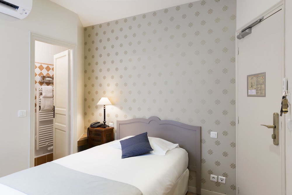 Economy Room photo 3