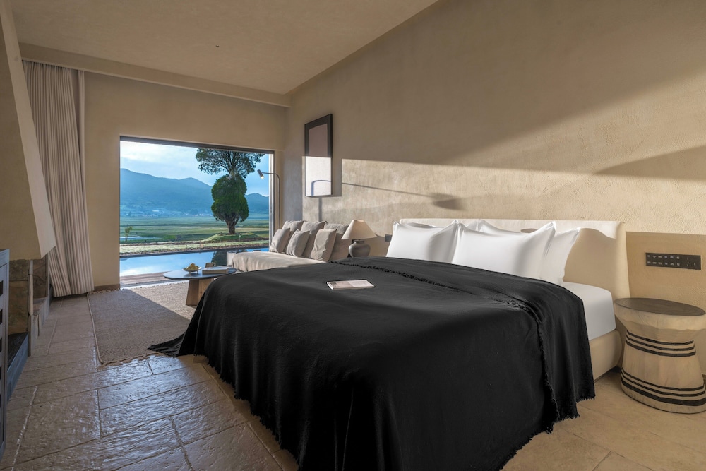 Basic Double Room, Patio, Mountain View