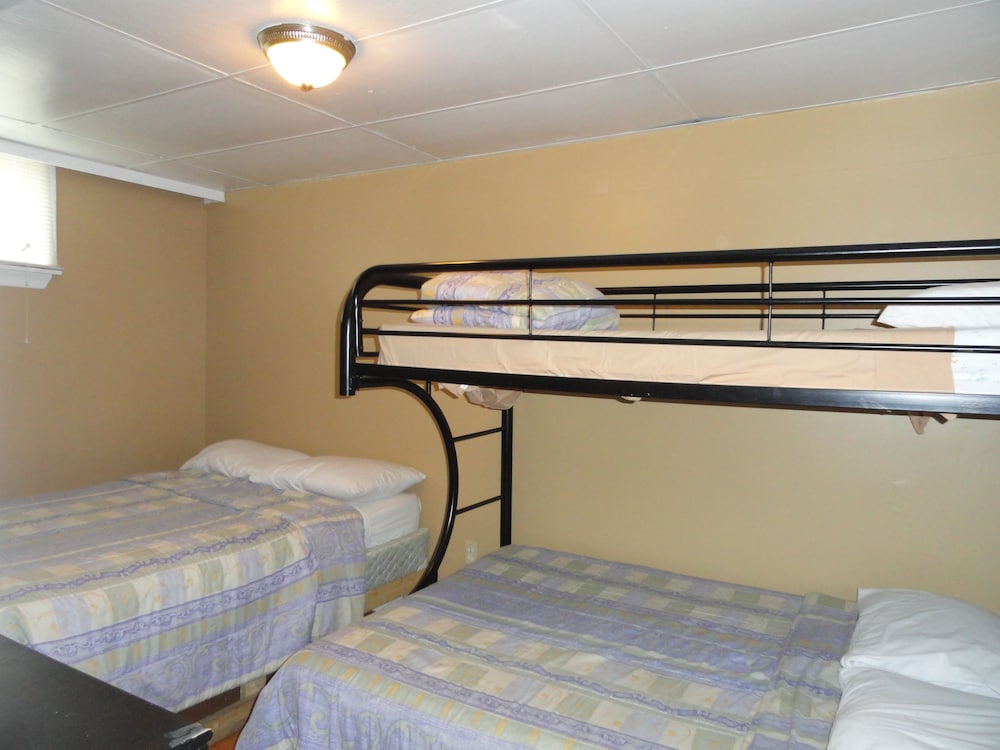 Family Condo, Multiple Beds, Kitchen, River View