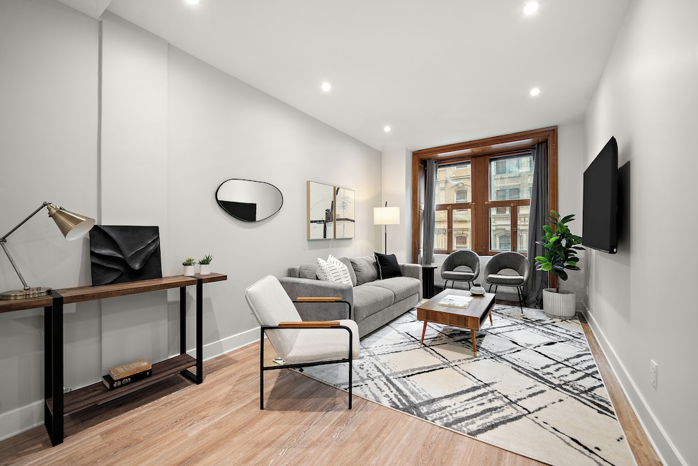 Luxury Apartment, City View