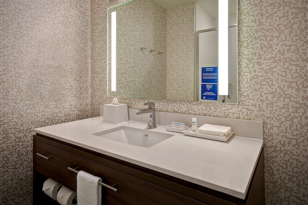 Suite, 2 Queen Beds, Accessible, Bathtub - Photo 8