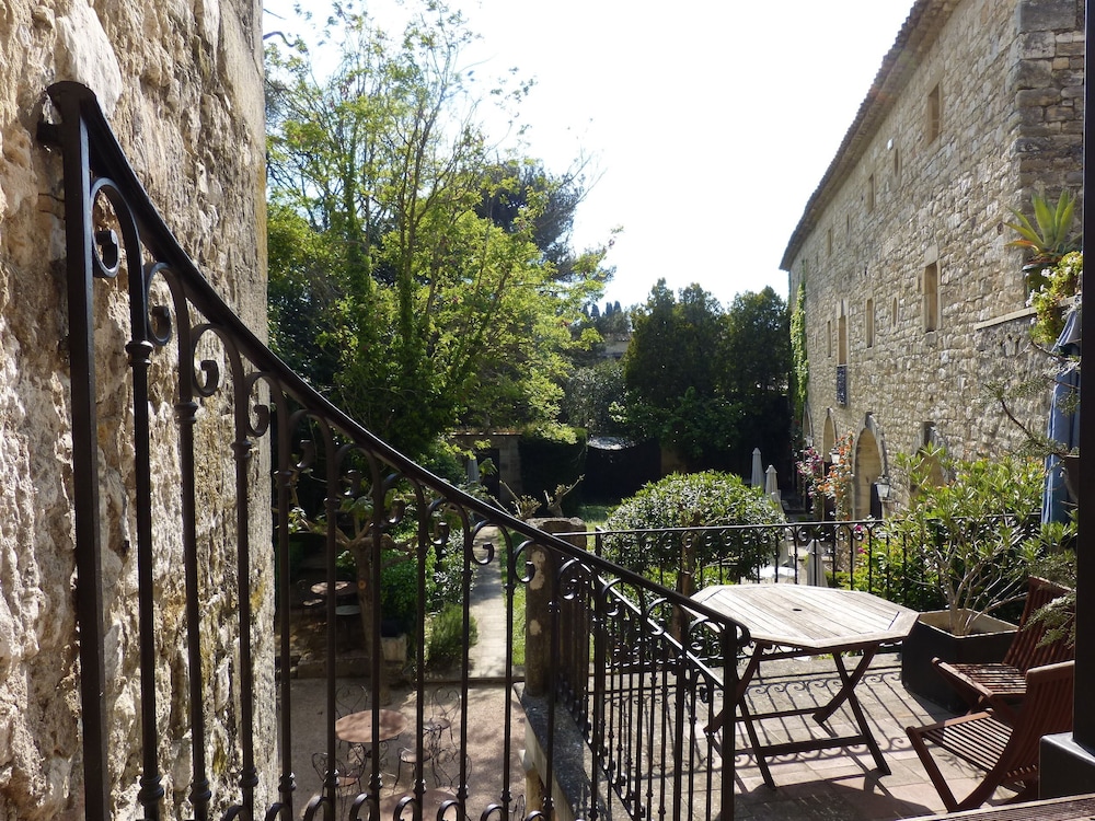 Suite - Photo 5