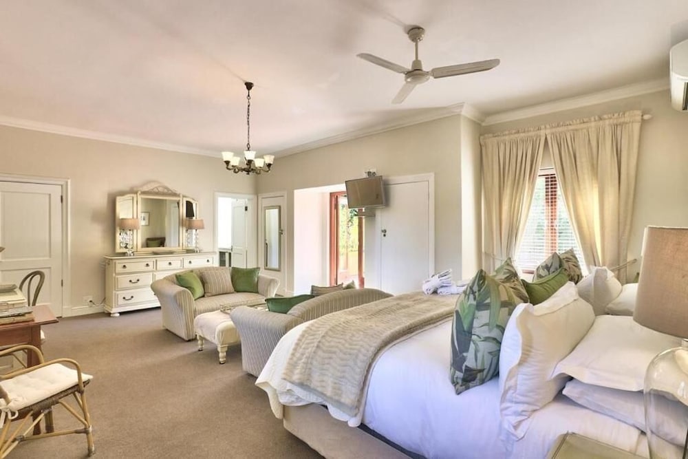 Executive :The Almond Suite