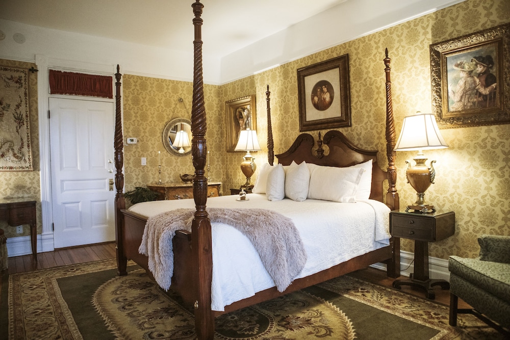Room, Private Bathroom (Reed Room)