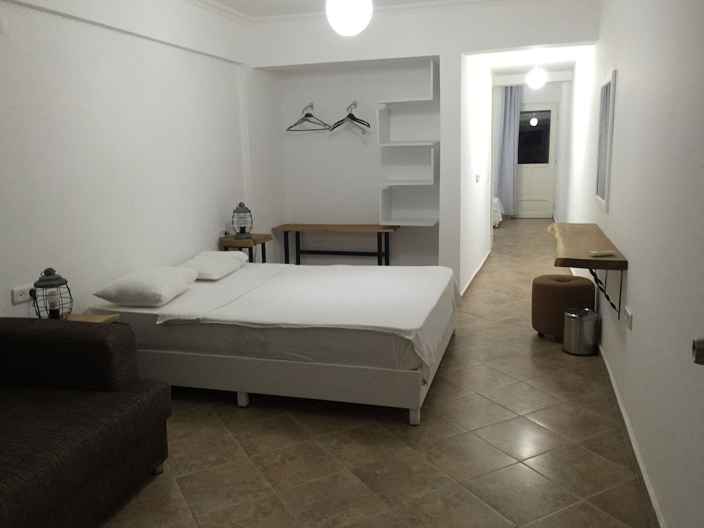 Family Room photo 1