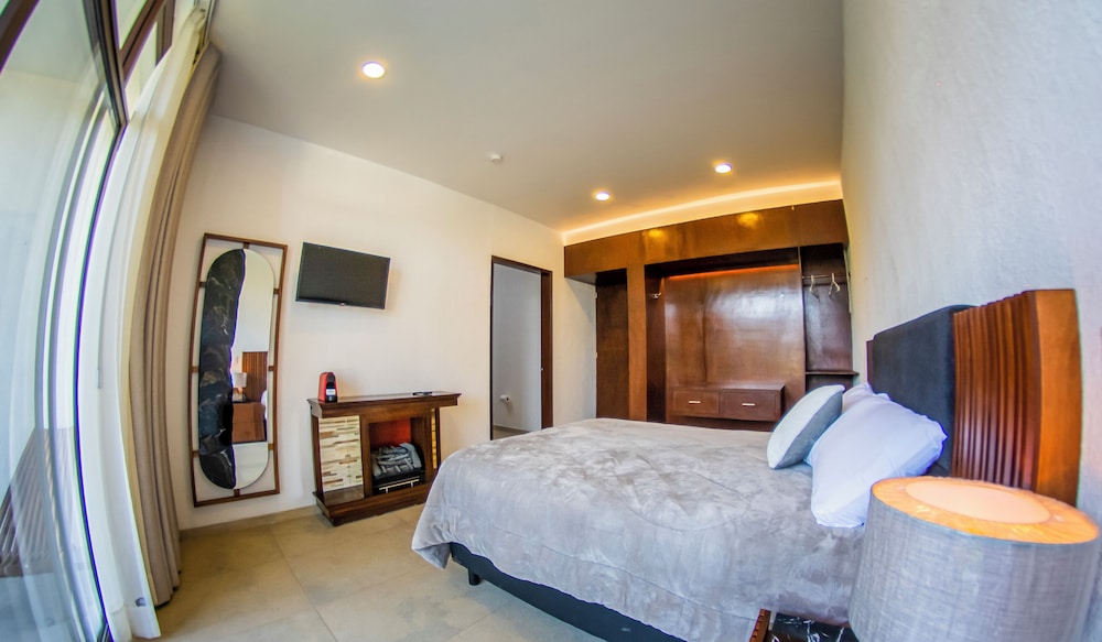 Comfort Room, Garden View, Ground Floor photo 1
