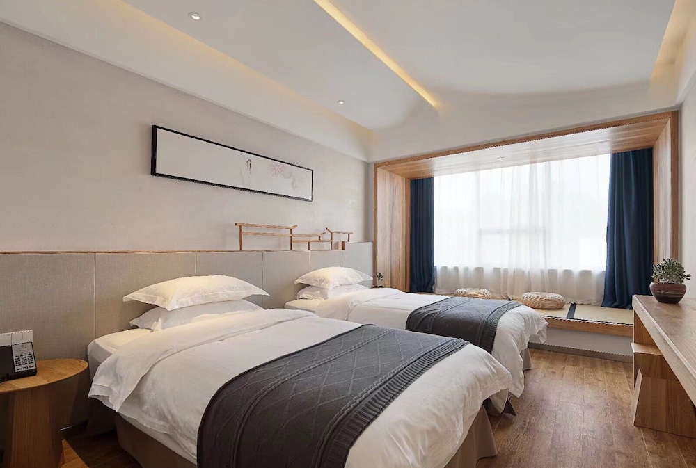 Classic Twin Room