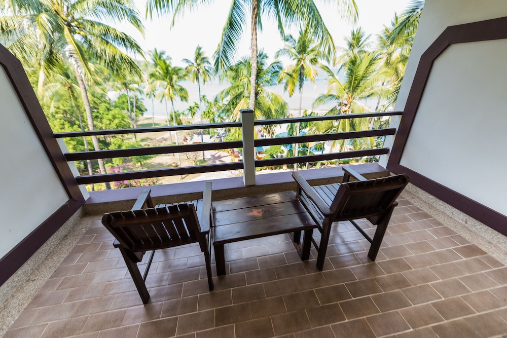 Premier Seaview - Photo 3