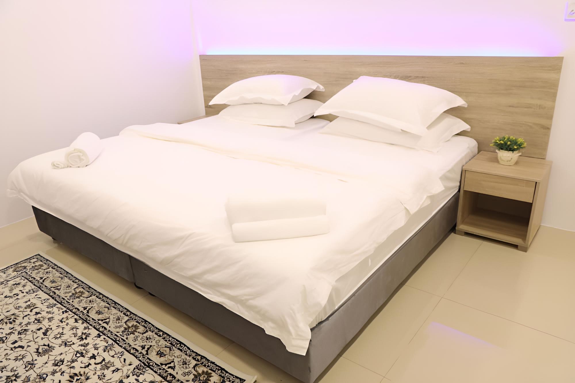 Basic Townhome, 2 Twin Beds, Non Smoking, Garden View