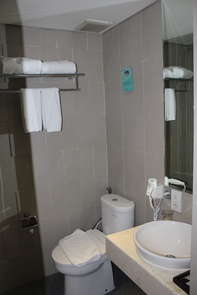 Grand Deluxe Room - Photo 6