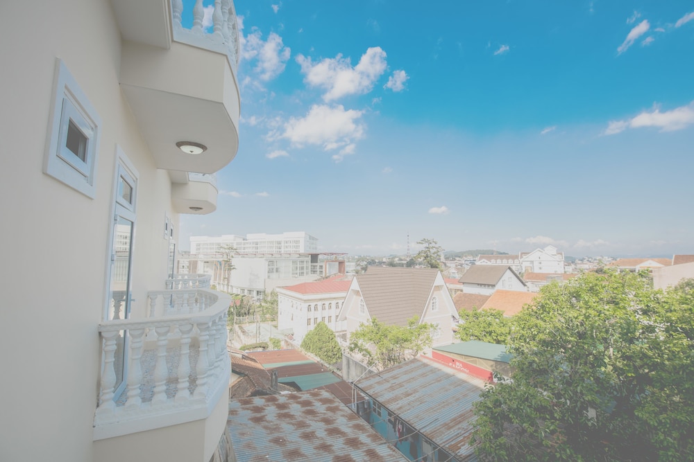 Deluxe Triple Room, Balcony - Photo 20