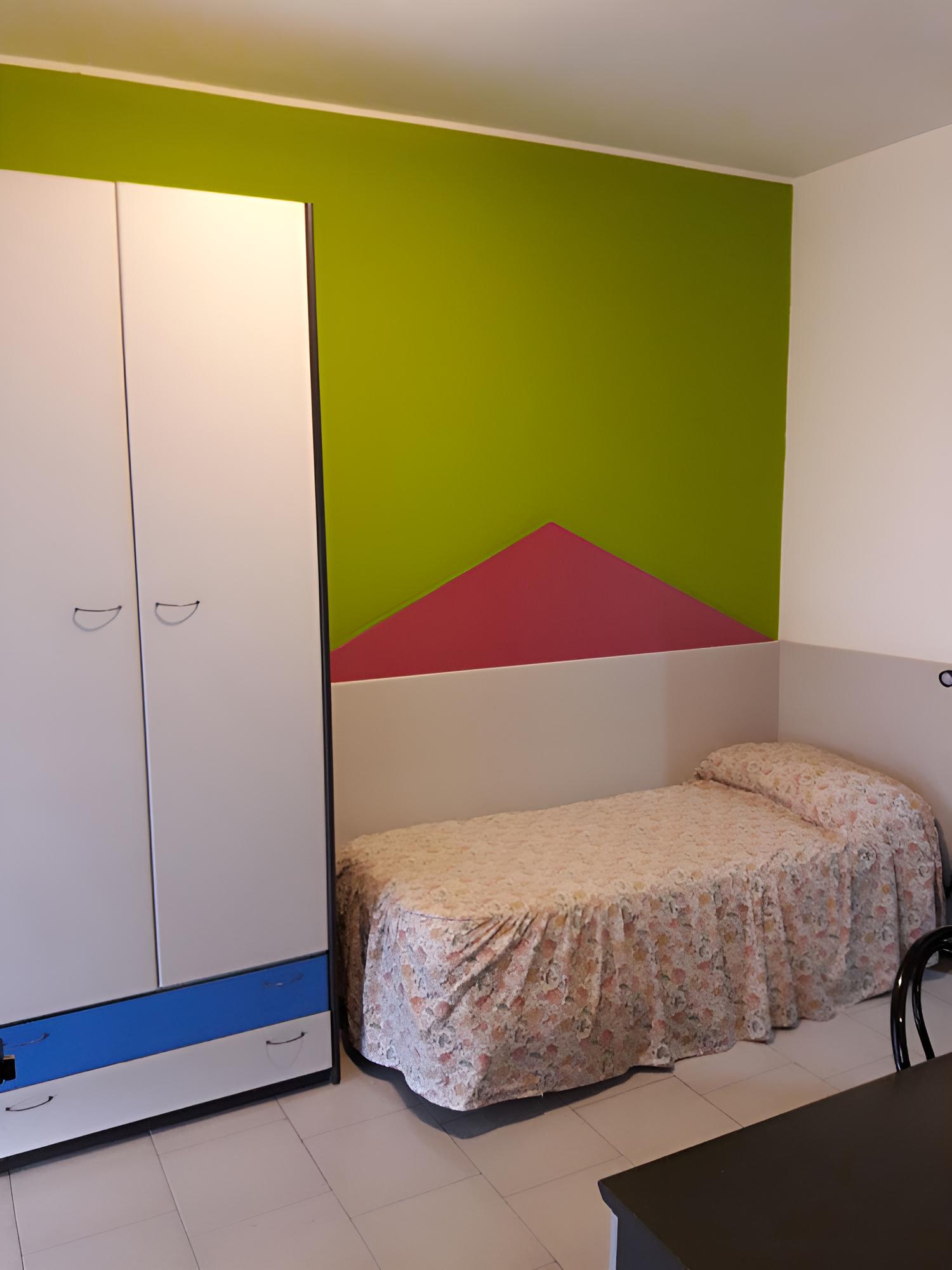Single Room photo 2