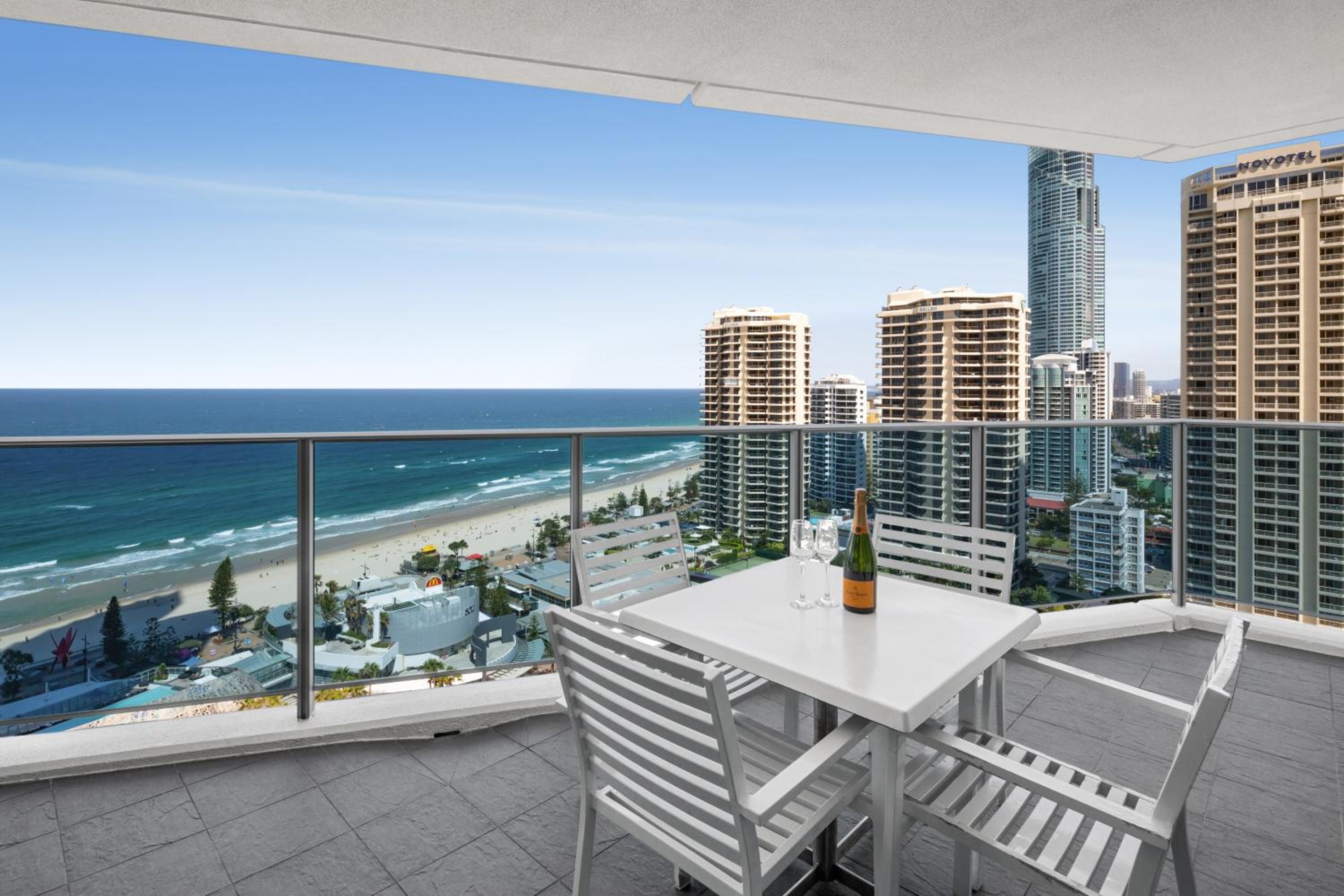 Two bedroom, two bathroom level 19 ocean view photo 2