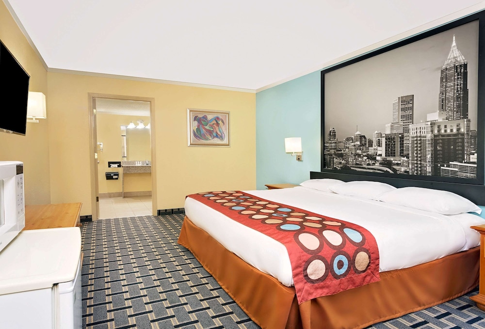 Room, 1 King Bed, Accessible, Non Smoking (Mobility) photo 3