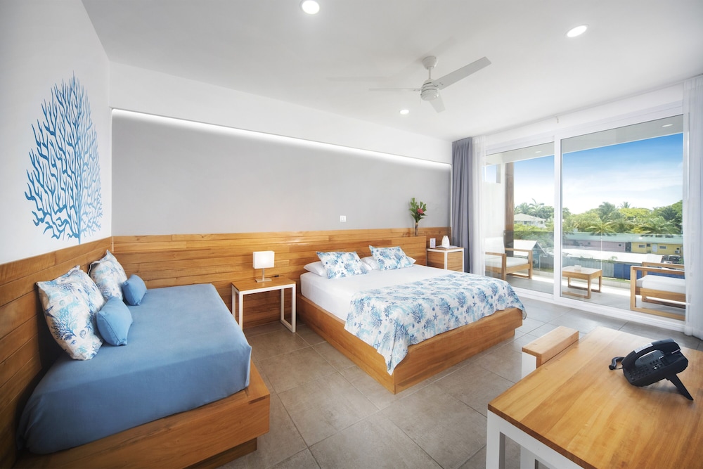 Deluxe Room, Balcony, Pool View