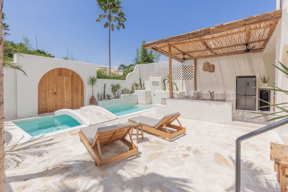 Villa, 2 Bedrooms - Photo 1
