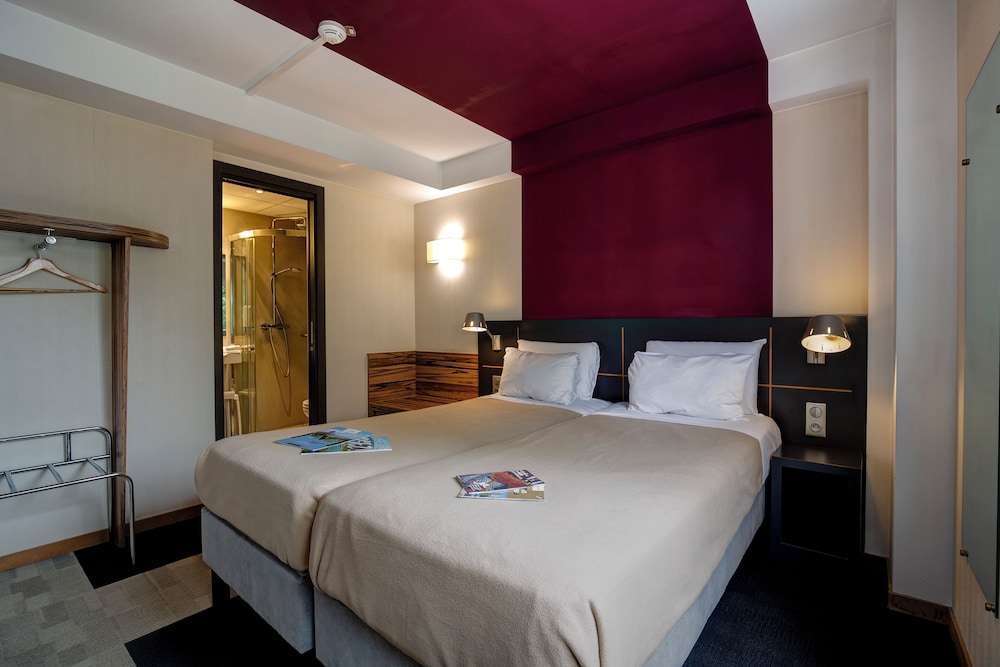 Standard Room, 2 Twin Beds - Photo 7