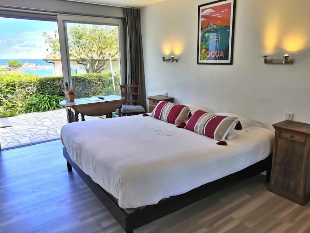 Basic Room, Patio, Sea View