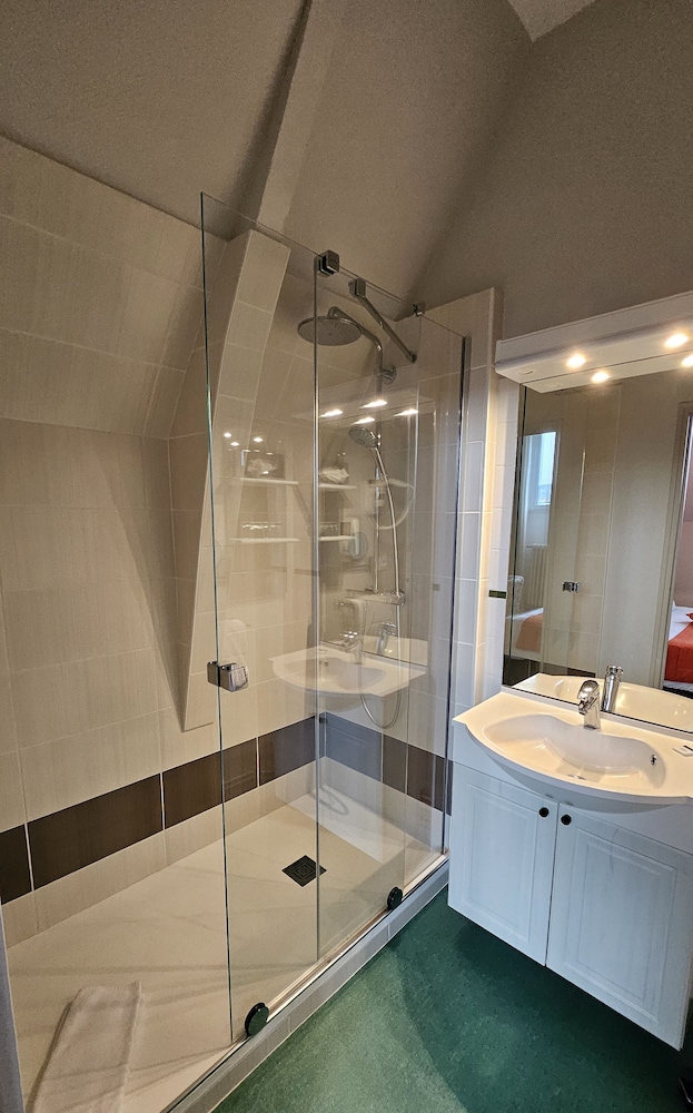 Executive Room - Photo 2