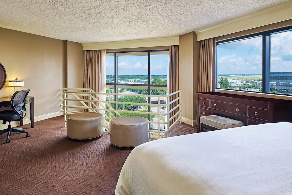 Junior Suite, 1 King Bed with Sofa bed - Photo 2