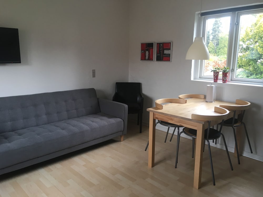 Family Apartment, Non Smoking photo 3