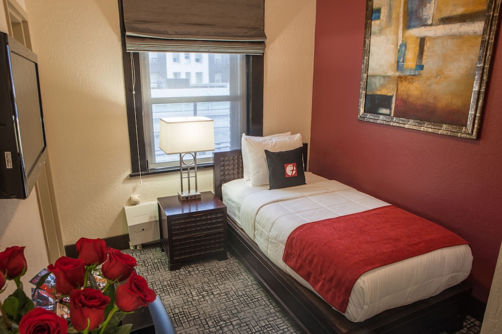 Twin Room - Photo 1